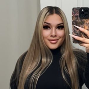 Meet your Posher, Jasmin